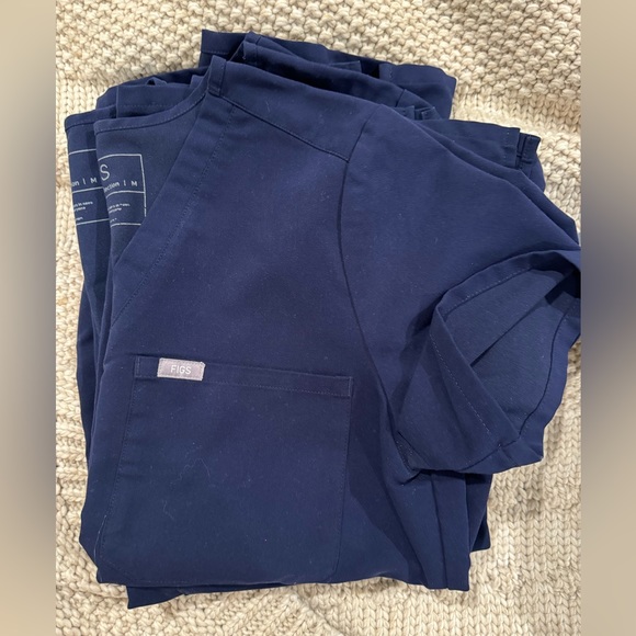 Figs Scrub Top - Picture 1 of 2